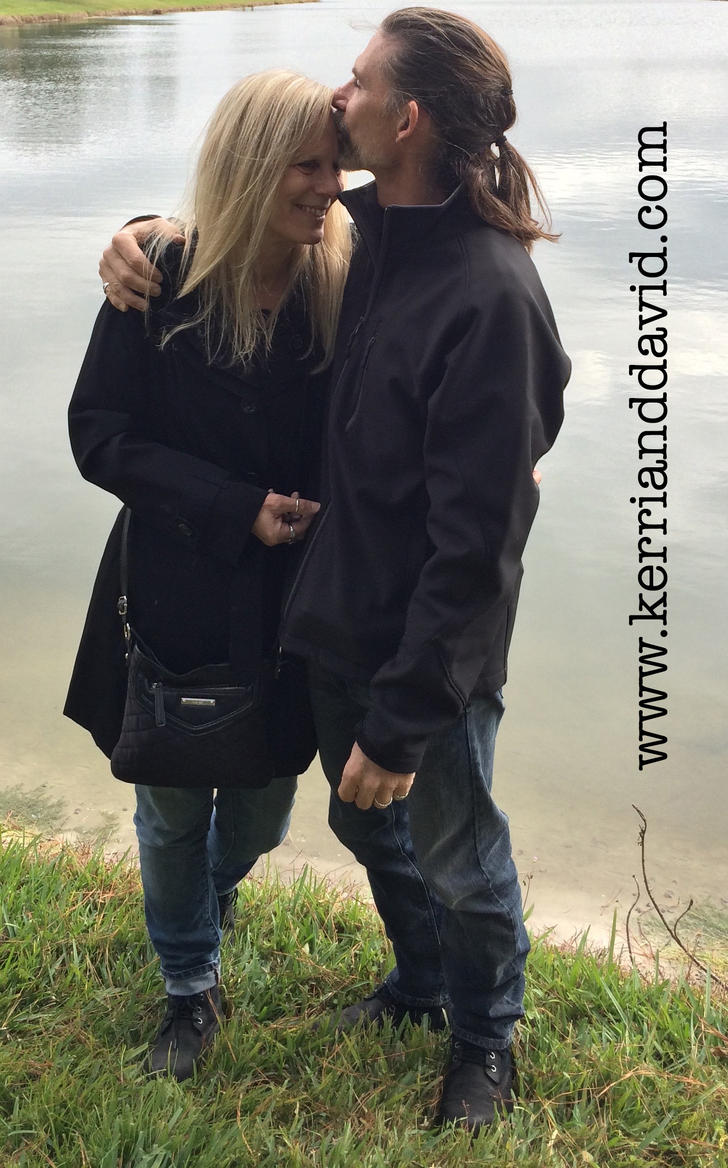 cropped head kiss website