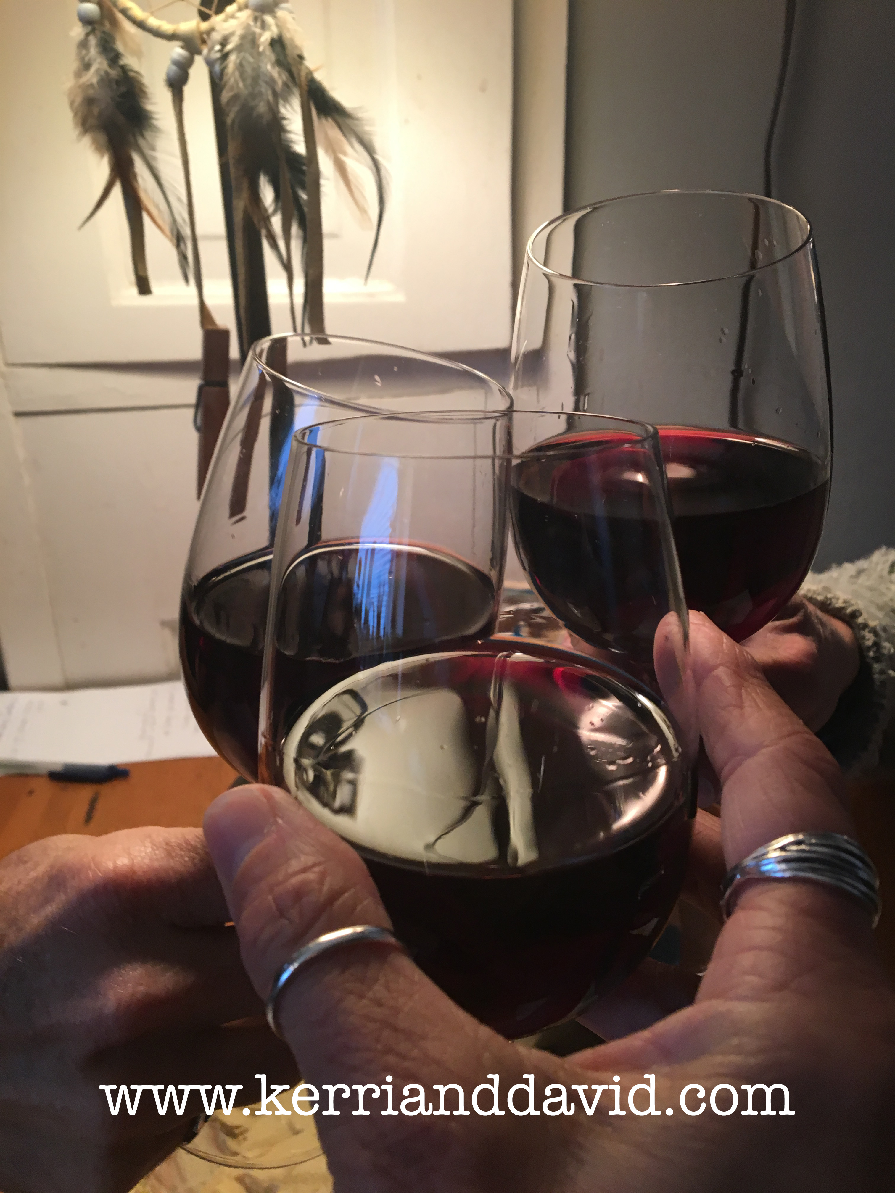 wineglassesthreehands61 website box