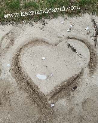heart in island sand website box