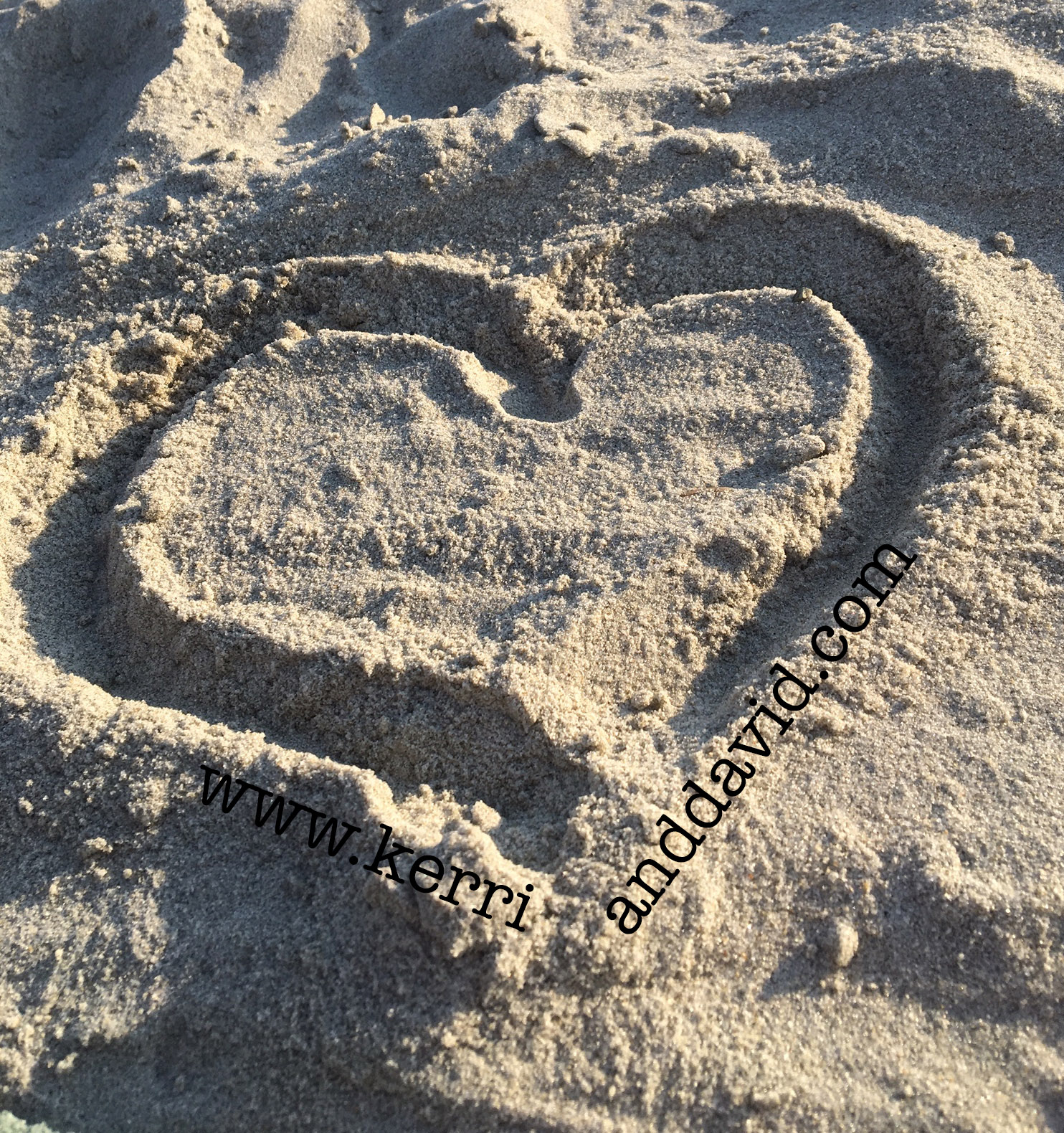 heart in sand website box